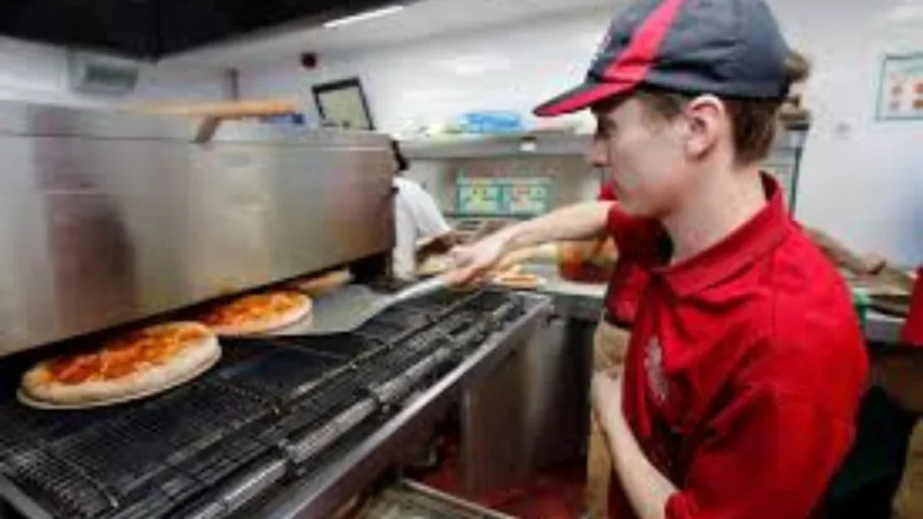 Pizza Hut Hire Felons